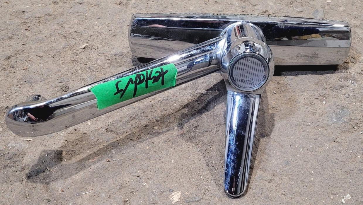 Used 8" Kitchen Faucet, Chrome, Chrome Lever Handle