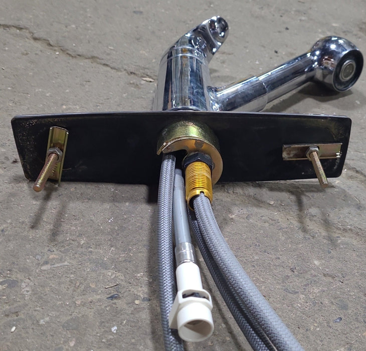 Used 8" Kitchen Faucet, Chrome, Chrome Handles