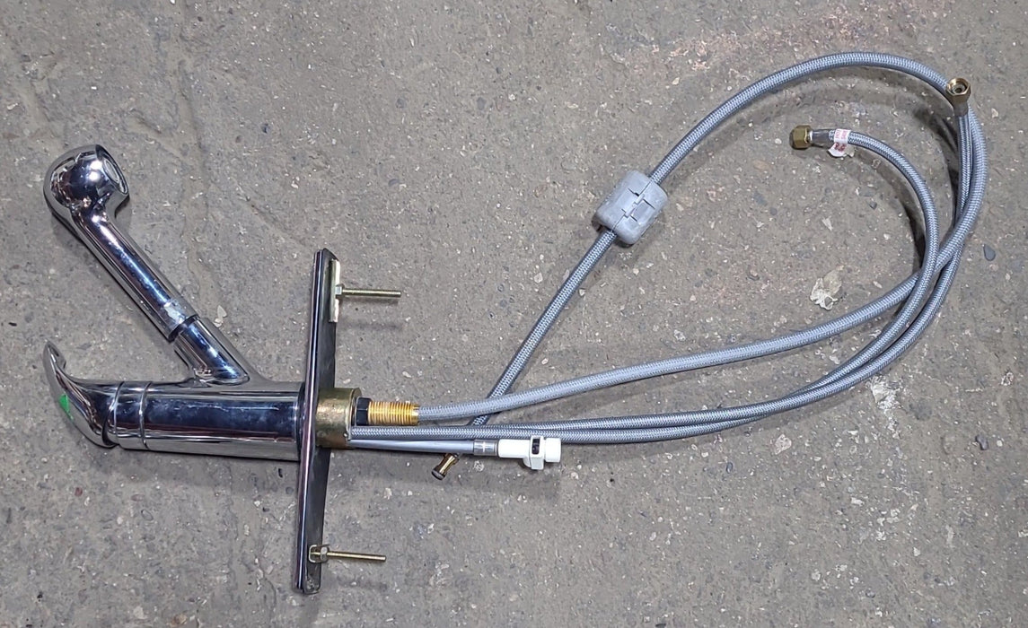 Used 8" Kitchen Faucet, Chrome, Chrome Handles