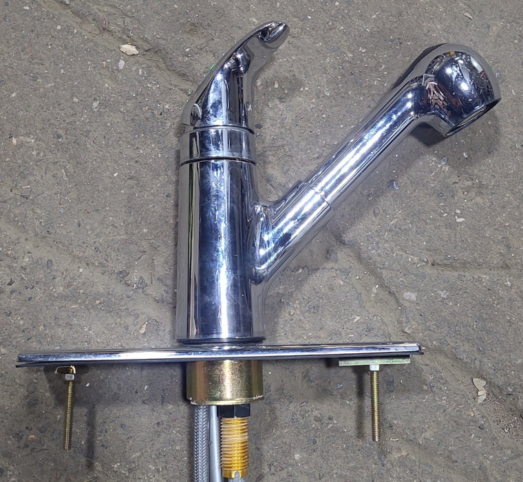Used 8" Kitchen Faucet, Chrome, Chrome Handles