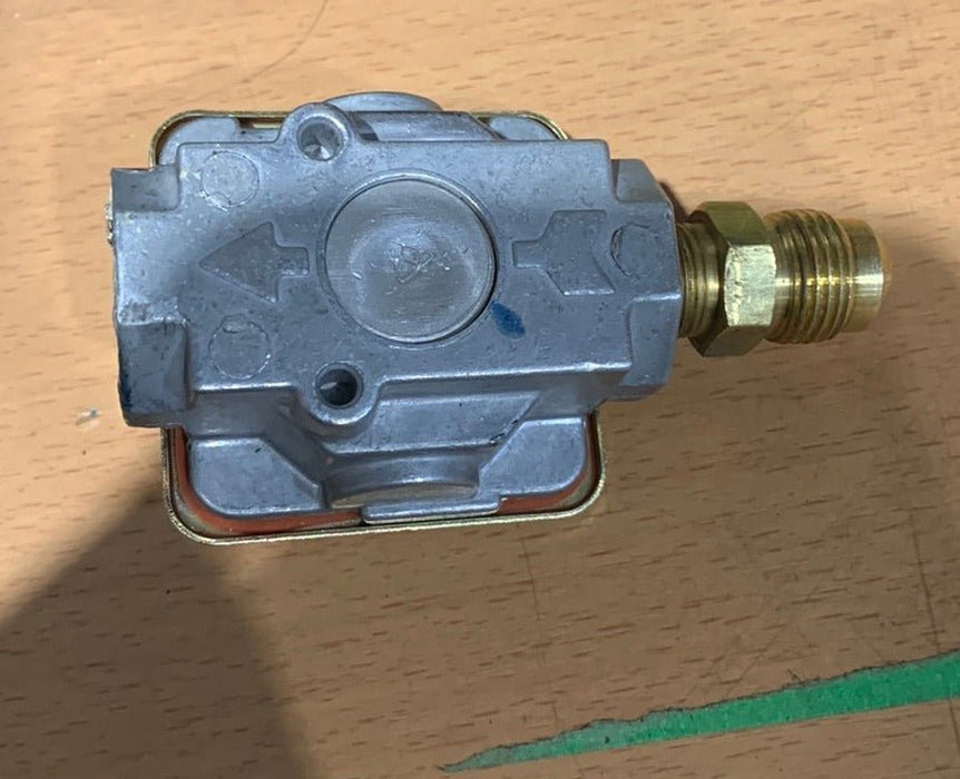 Used Atwood / Wedgewood Propane Regulator - 4725G0006B