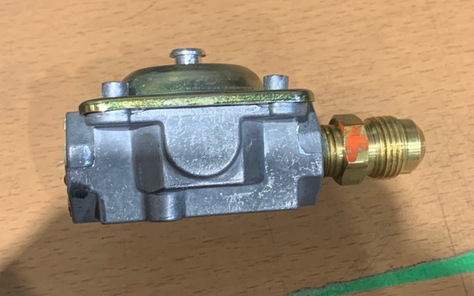 Used Atwood / Wedgewood Propane Regulator - 4725G0006B