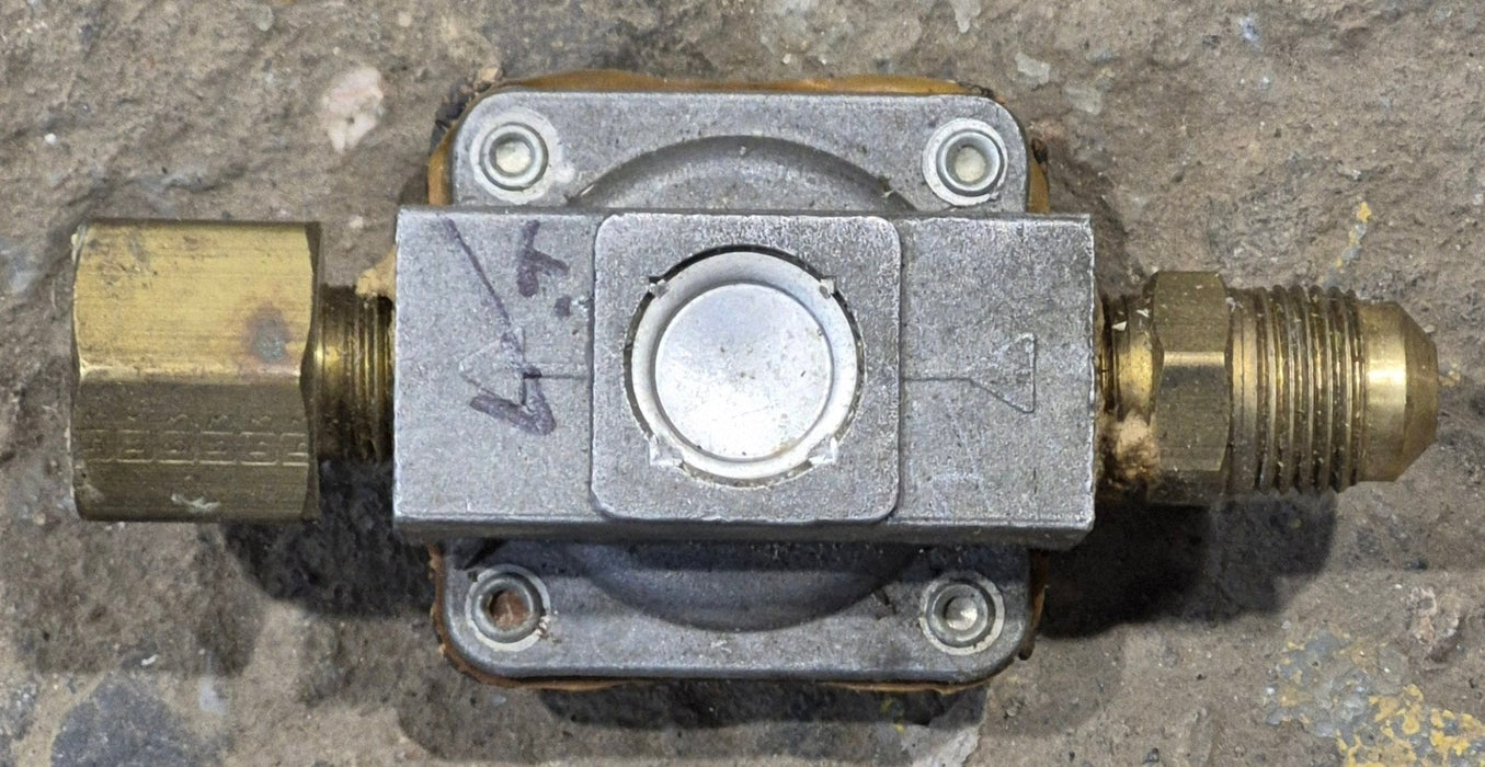 Used Atwood / Wedgewood Propane Regulator