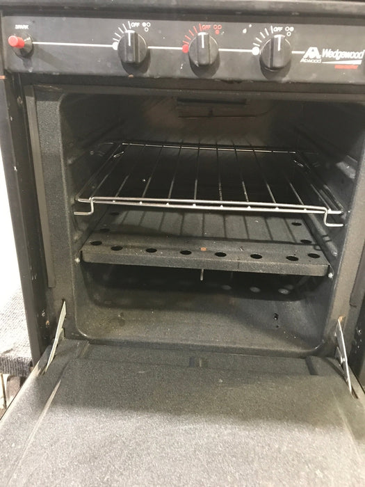 Used Atwood / Wedgewood range stove 3-burner R2136BGP