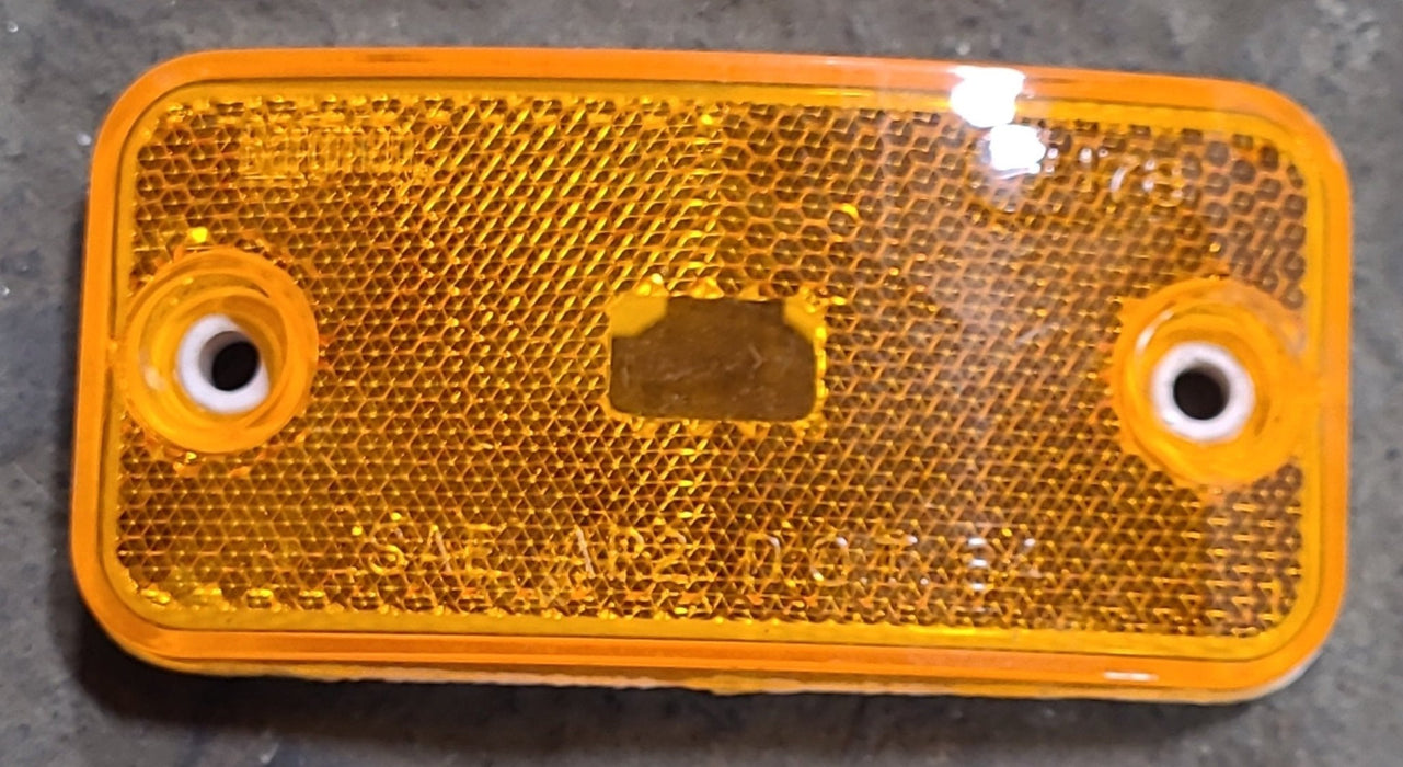 Used BARGMAN 178 : SAE AP2 D.O.T. 84 Replacement Lens for Marker Light -  Amber
