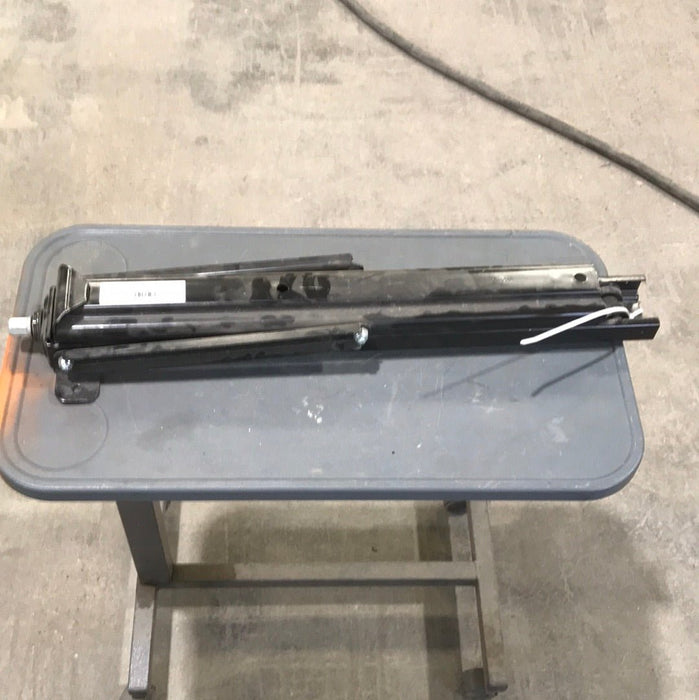 Used C-Type Stabilizing Jack
