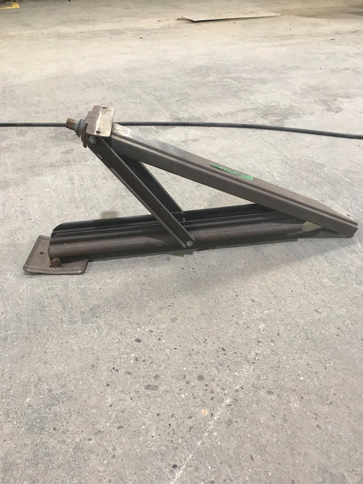 Used C-Type Stabilizing Jack