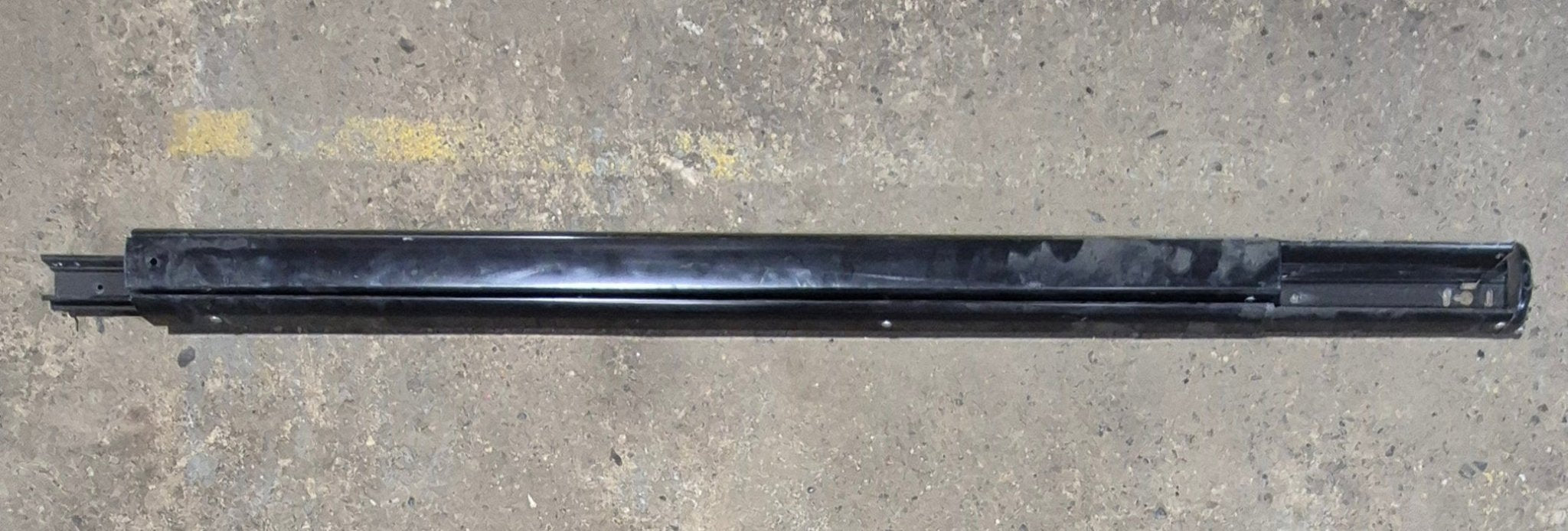 Used Carefree Travel'R Power Awning Arm, Standard LH Idler (Non-Power Side), 66 1/2", Adjustable Pitch- R001643BLK