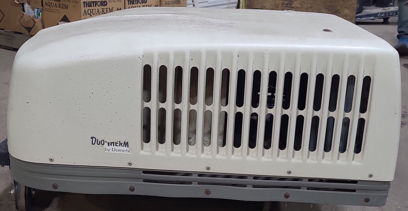 Used Dometic Air Conditioner, Head Unit, 13500 BTU, Cool Only - 58935.602