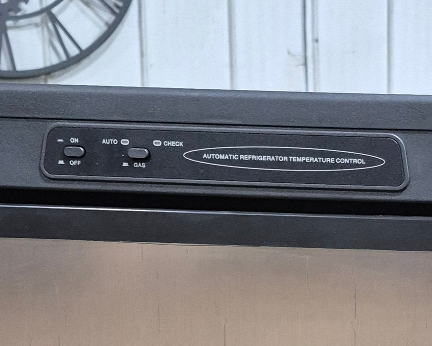 Used Complete Dometic Fridge, 2-Way - DM2652