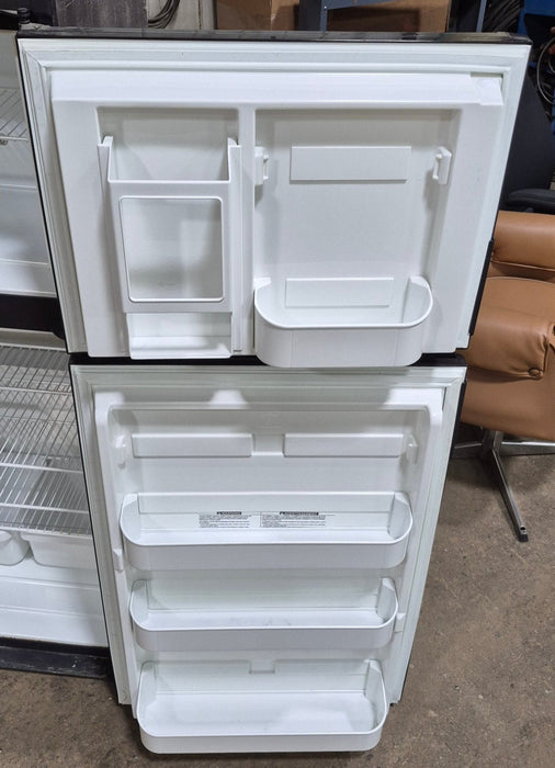 Used Complete Dometic Fridge, 2-Way - DM2652