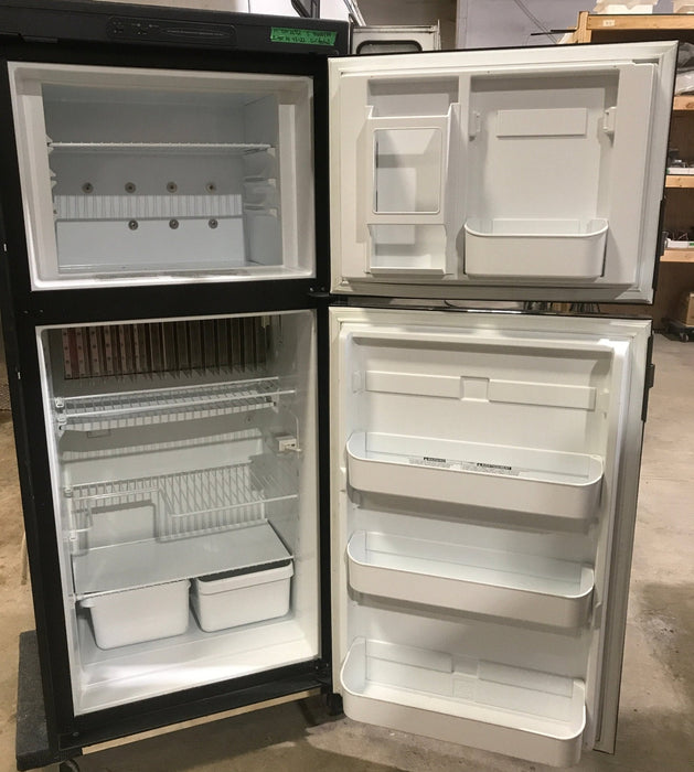 Used Complete Dometic Fridge, 2-Way - DM2652