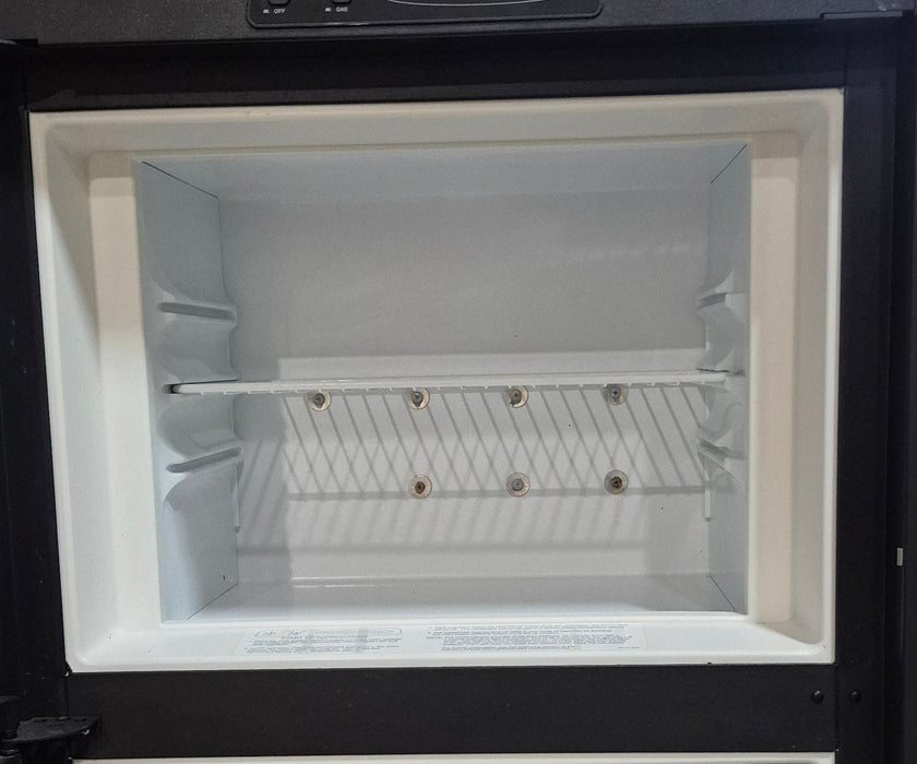 Used Complete Dometic Fridge, 2-Way - DM2852RBX