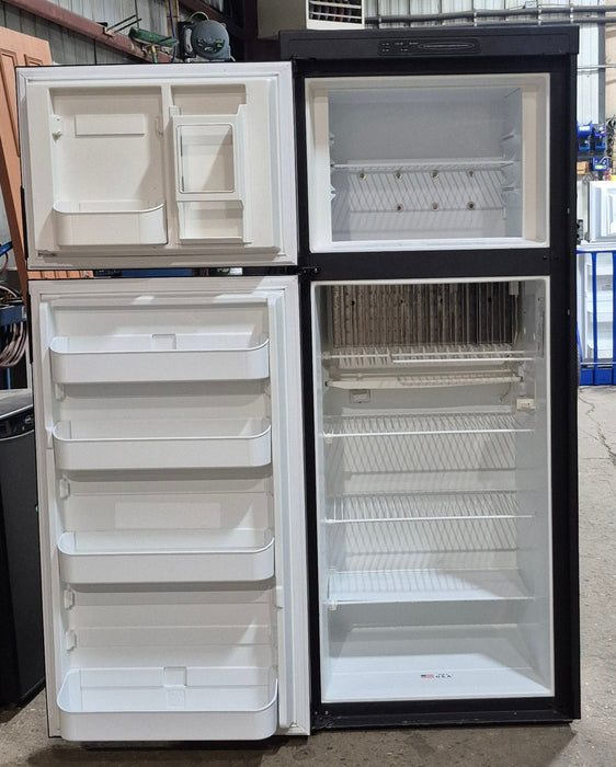 Used Complete Dometic Fridge, 2-Way - DM2852RBX