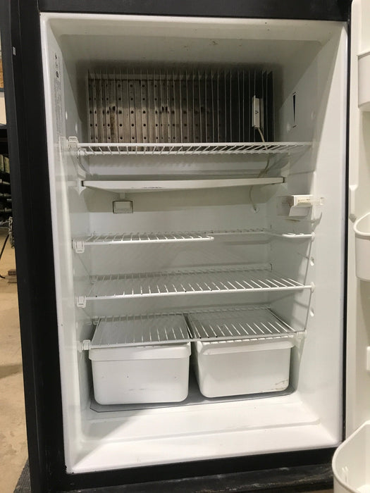 Used Complete Dometic Fridge, 2-Way - DM2652