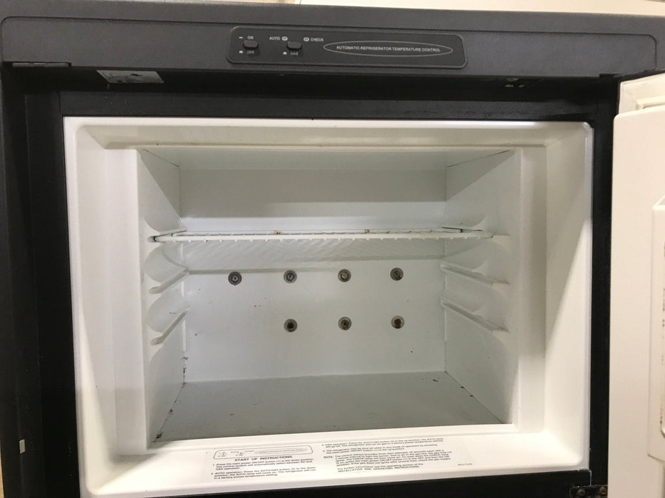 Used Complete Dometic Fridge, 2-Way - DM2652