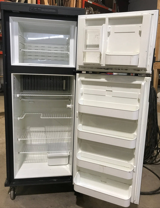 Used Complete Dometic Fridge, 2-Way - RM2852