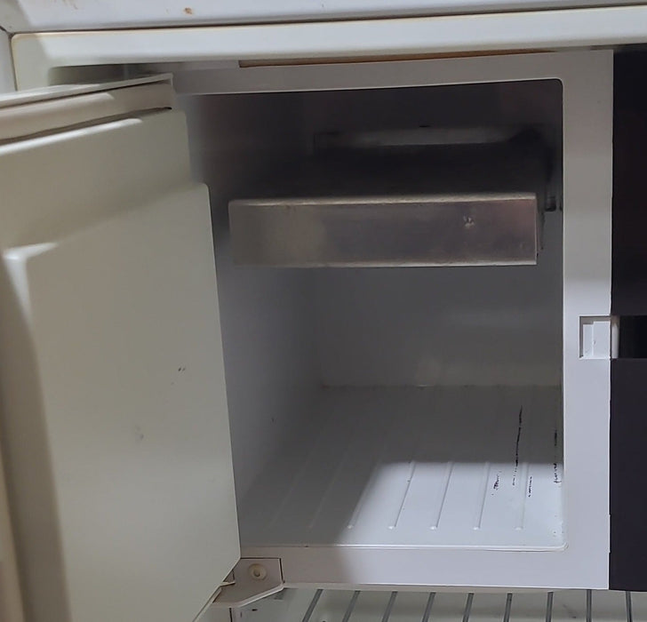 Used Complete Dometic Fridge, 3-Way - RM211B