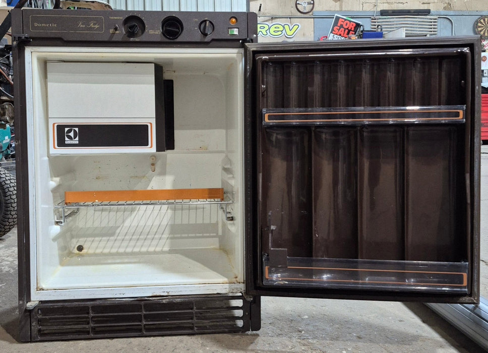 Used Complete Dometic Fridge 2-Way - RM215