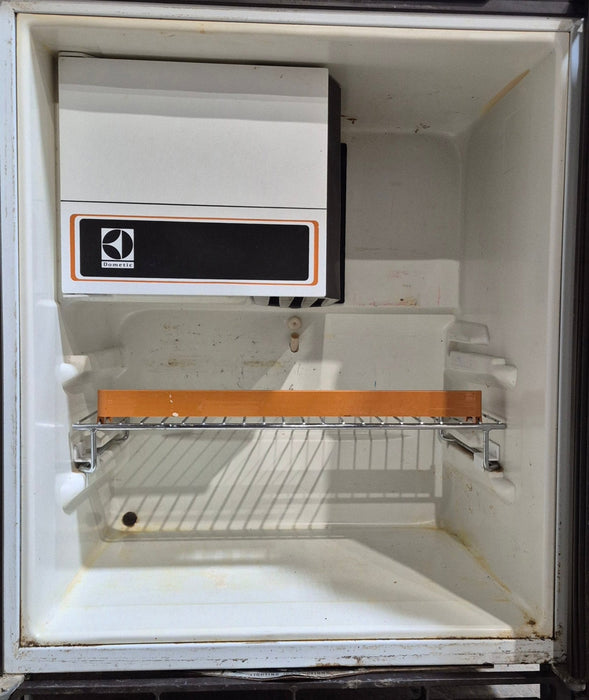 Used Complete Dometic Fridge 2-Way - RM215