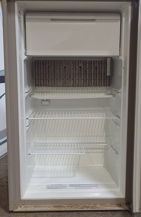 Used Complete Dometic Fridge, 2-Way - RM2551