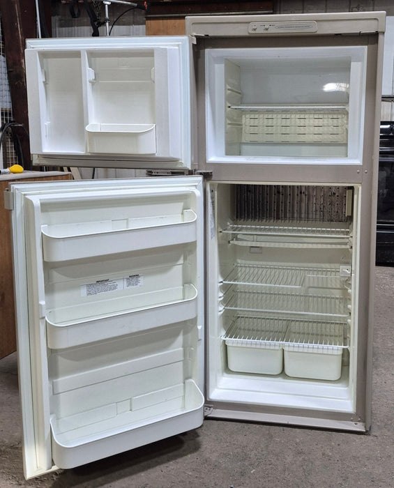 Used Complete Dometic Fridge, 2-Way - RM2652
