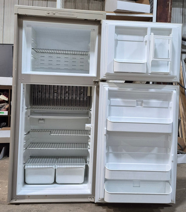 Used Complete Dometic Fridge, 2-Way - RM2652