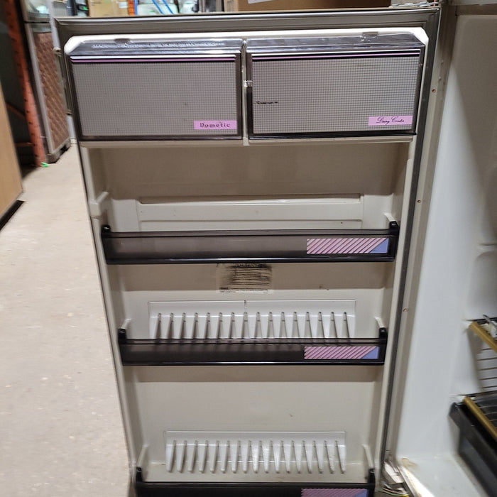 Used Complete Dometic Fridge, 3-Way - RM4804