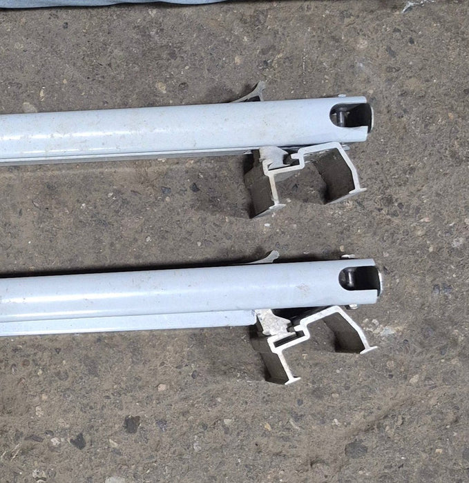 Used Complete Manual Awning Dometic / A&E 11' - Used Canvas