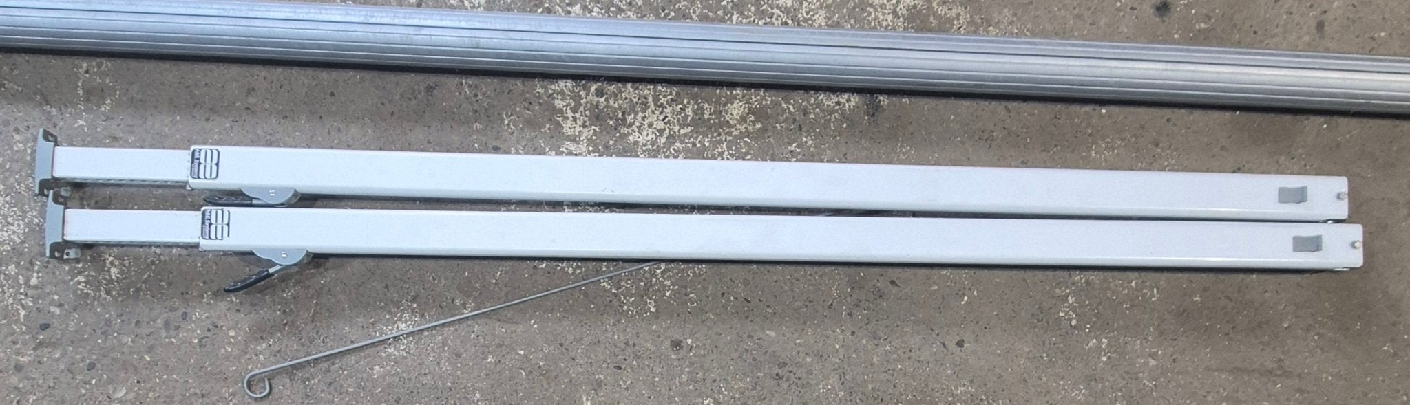 Used Complete Manual Awning Dometic / A&E 16' No Canvas