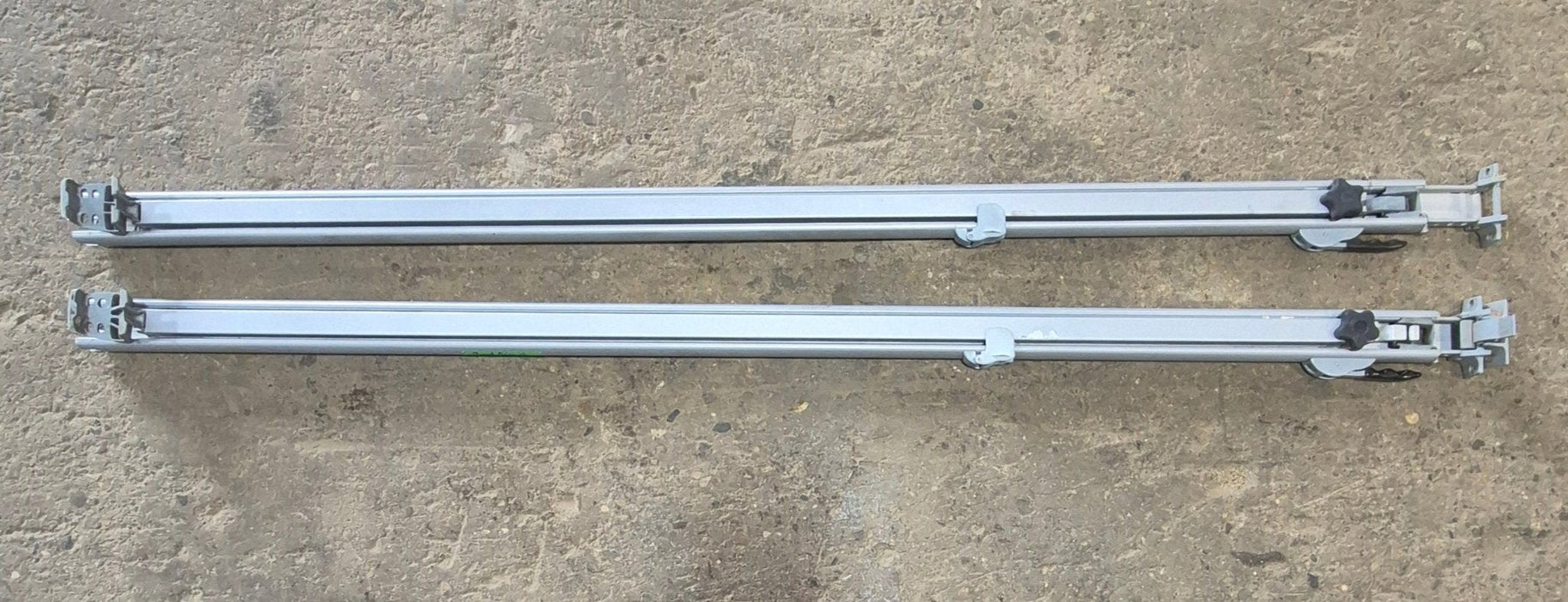 Used Complete Manual Awning Dometic / A&E 20' Used Canvas