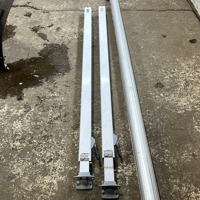 Used Complete Manual Awning Dometic / A&E 21' No Canvas