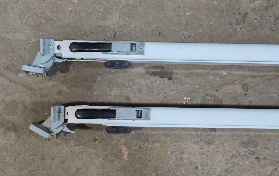 Used Complete Manual Awning Dometic / A&E 7' No Canvas