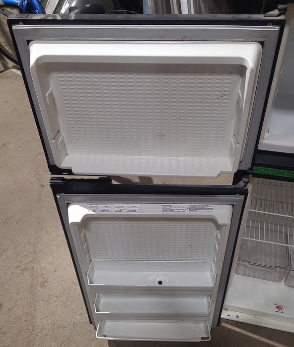 Used Complete Norcold Fridge, 2-Way - 9162