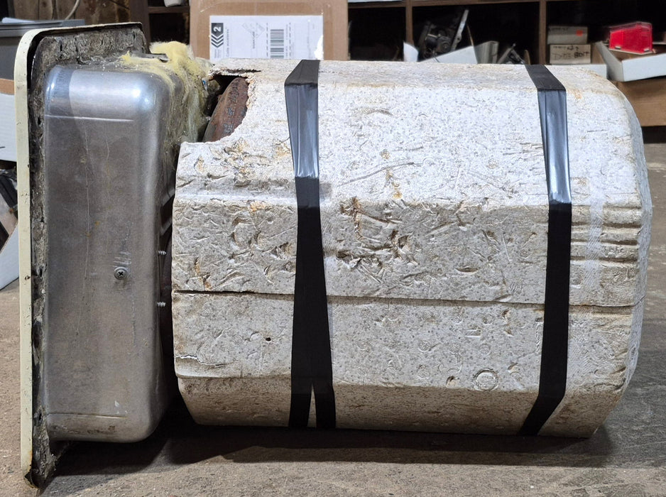 Used Complete Old Style 6-ARV Hot Water Heater 6 Gal.