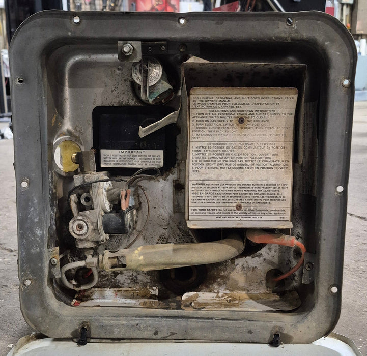 Used Complete Suburban Hot Water Heater, 6 Gallon - SW6D