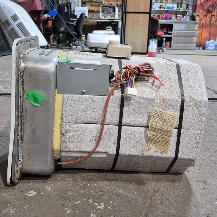 Used Complete Suburban Hot Water Heater, 6 Gallon - SW6D- 12.5 X 12.5 X 19.25