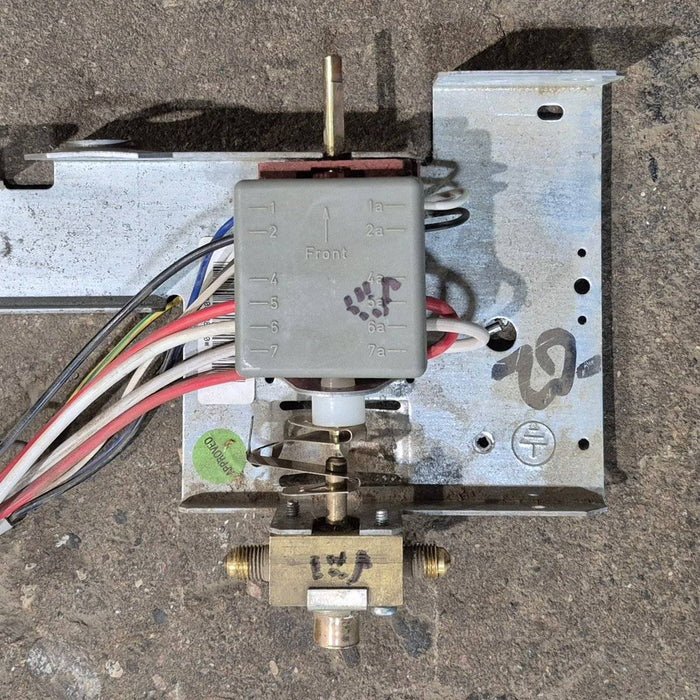 Used Dometic 3-Way Selector Switch and Manual Gas Valve, With Bracket -  2932614015