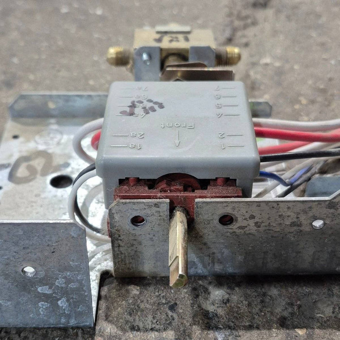 Used Dometic 3-Way Selector Switch and Manual Gas Valve, With Bracket -  2932614015