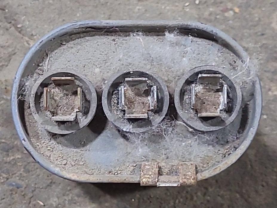 Used Dometic Air Conditioner Capacitor - 3100248.370
