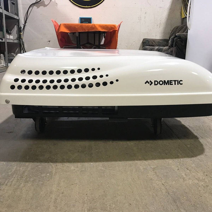 Used Dometic Air Conditioner, Head Unit, 13500 BTU, Cool Only - 640315C751C0 (Penguin)
