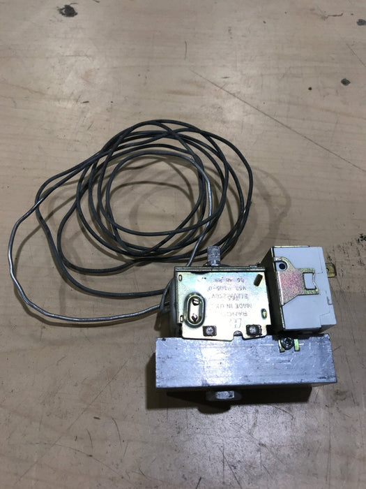 Used Dometic Combo Thermostat 2007199009