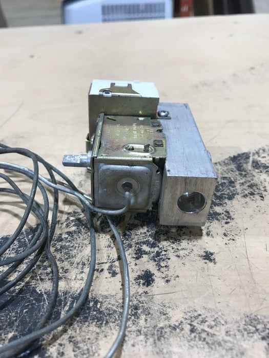 Used Dometic Combo Thermostat 2007199009