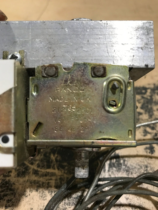 Used Dometic Combo Thermostat 2007199009
