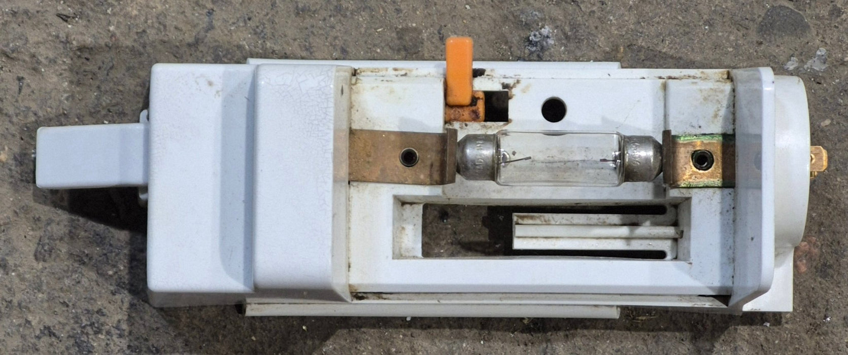 Used Dometic Fridge Light Socket Assembly - 2007282003