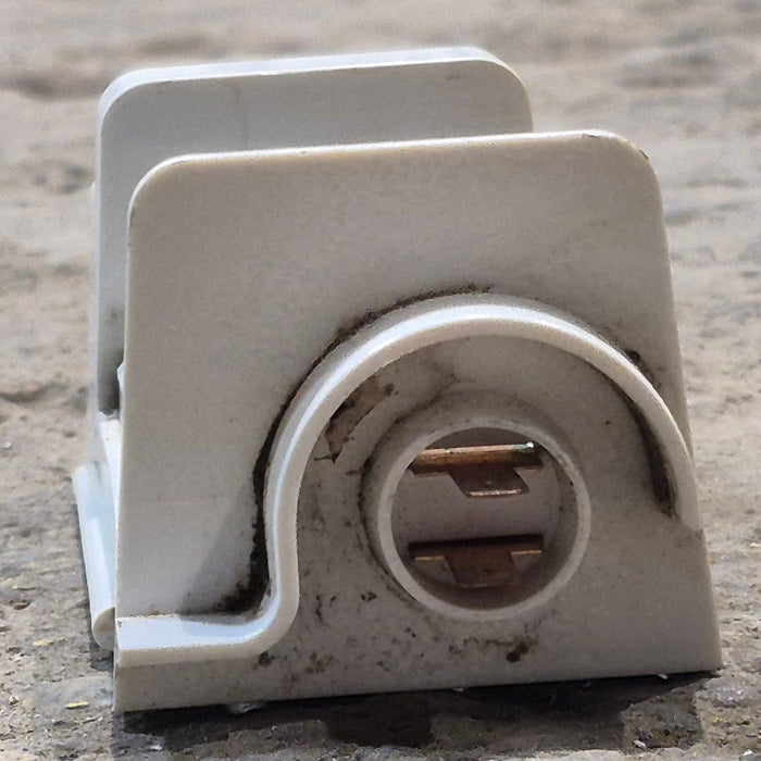 Used Dometic Fridge Light Socket Assembly - 2007282003