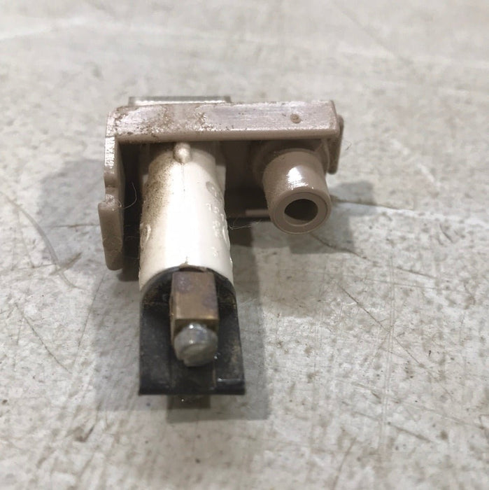 Used Dometic Interior Lamp Socket - 2007674027