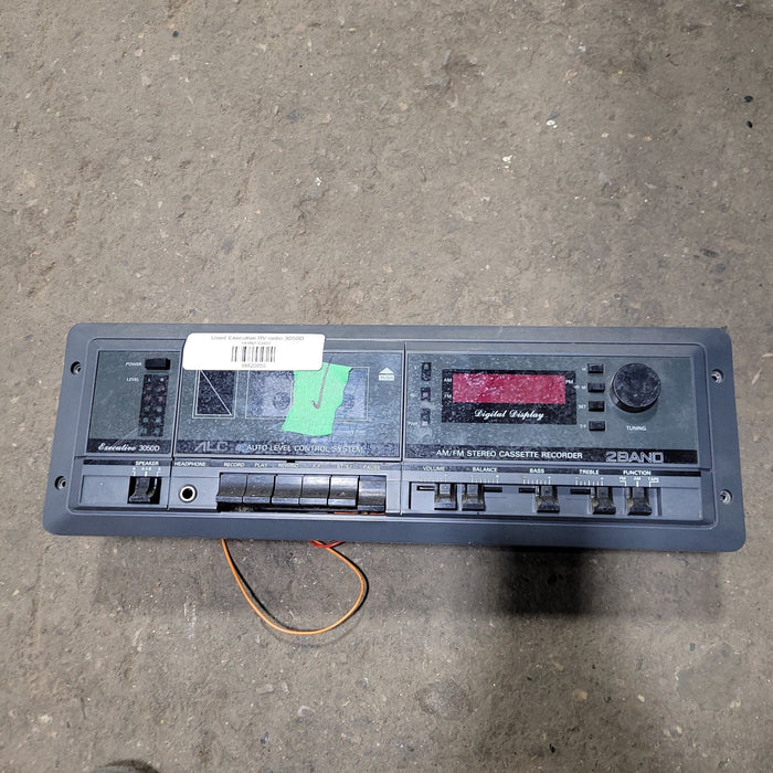 Used Executive RV radio 3050D