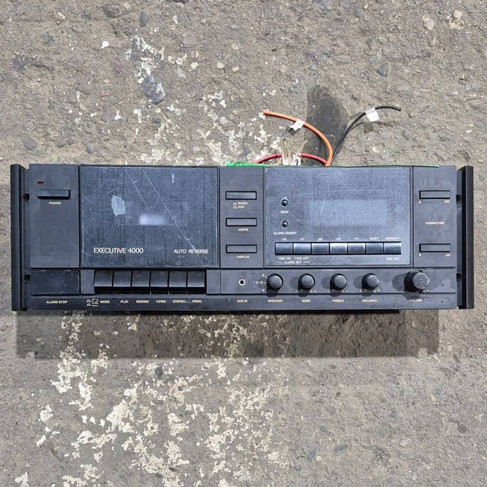 Used Executive RV Radio - 4000