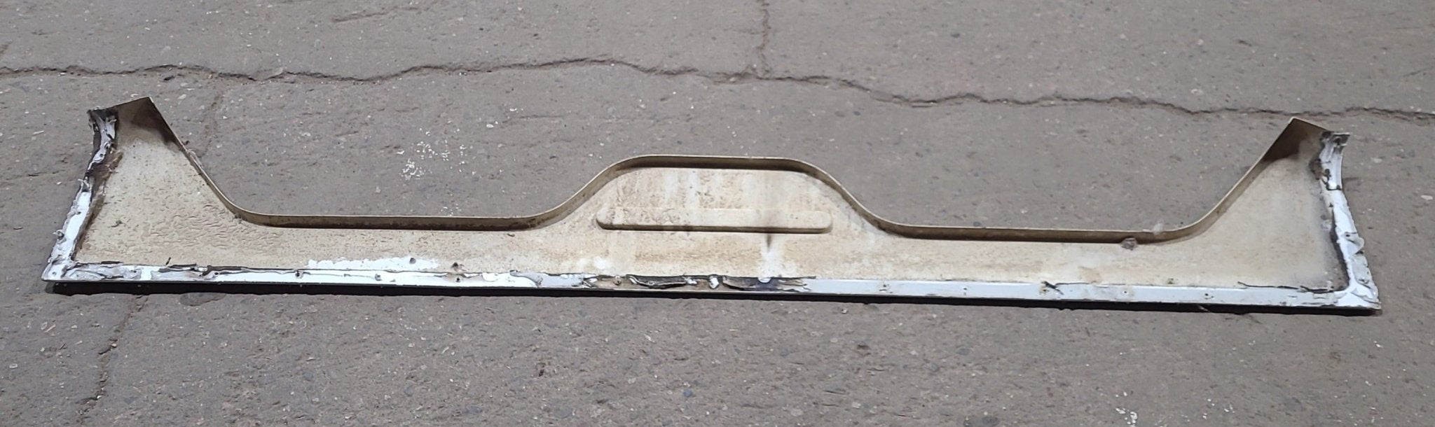 Used Fender Skirt 67" X 10"